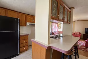 120 Indiana Ave, Vandergrift, PA 15690 - Photo 7