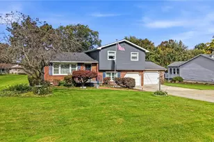 5805 Daniel Dr, Hermitage, PA 16148 - Photo 1