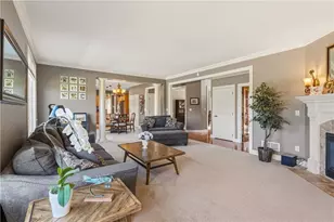 107 Hibernia Dr, Lancaster Township, PA 16037 - Photo 9