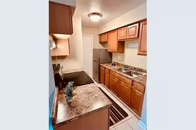 930 Margarite Dr #K, Scott Township, PA 15216 - Photo 5