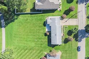 115 Fairfield Dr, Daugherty Township, PA 15066 - Photo 7