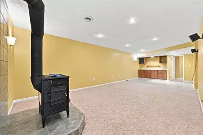 213 Chris Dr, Penn Twp, PA 15642 - Photo 29