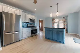 200 Grove Ave, Ross Twp, PA 15229 - Photo 13