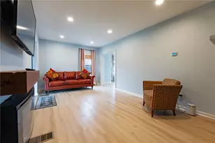 200 Grove Ave, Ross Twp, PA 15229 - Photo 7