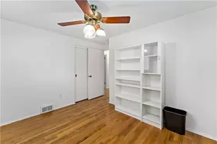 188 Arla Dr, Green Tree, PA 15220 - Photo 23