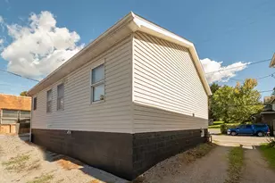 136 S Jackson St S, Evans City, PA 16033 - Photo 3