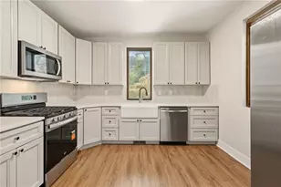 214 Castle Shannon Blvd, Pittsburgh, PA 15228 - Photo 7
