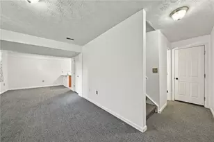 11893 Dartmoor Dr, North Huntingdon, PA 15642 - Photo 39