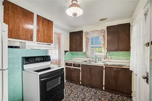 969 Bon Air Dr, Sharon, PA 16146 - Photo 7