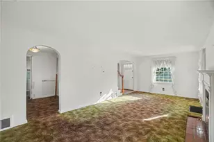 969 Bon Air Dr, Sharon, PA 16146 - Photo 5