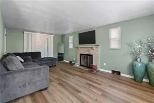 9242 Valley St, Pittsburgh, PA 15235 - Photo 3