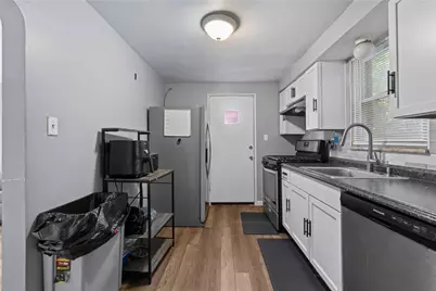 9242 Valley St, Pittsburgh, PA 15235 - Photo 7