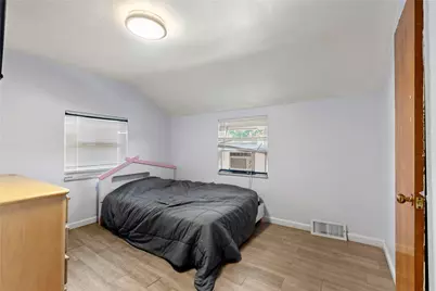 9242 Valley St, Pittsburgh, PA 15235 - Photo 15