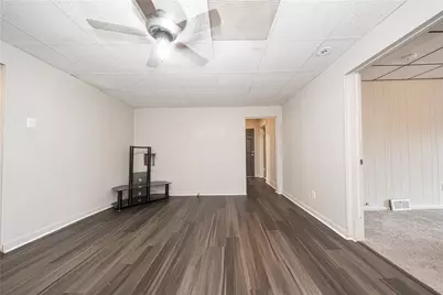 221 5th St, Ellwood City, PA 16117 - Photo 9