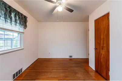 942 Razzando, Washington Township, PA 15012 - Photo 19