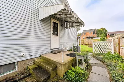 942 Razzando, Washington Township, PA 15012 - Photo 37