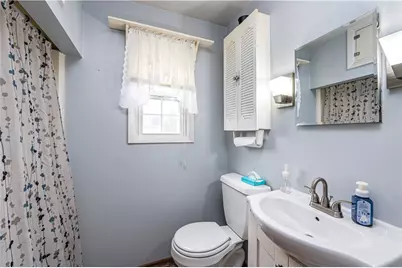 942 Razzando, Washington Township, PA 15012 - Photo 21