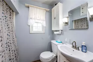 942 Razzando, Washington Township, PA 15012 - Photo 21