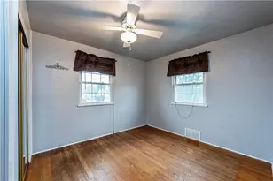 942 Razzando, Washington Township, PA 15012 - Photo 17