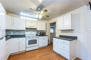 942 Razzando, Washington Township, PA 15012 - Photo 9