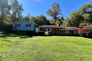 899 New Galilee Rd, New Beaver Boro, PA 16141 - Photo 1