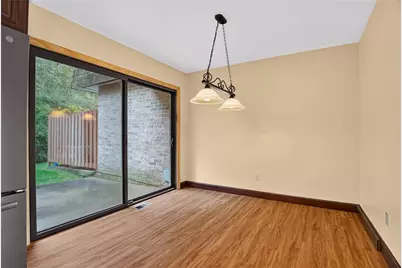 2661 Bingham Dr, Pittsburgh, PA 15241 - Photo 17