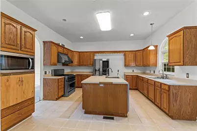 9239 Marshall Rd, Cranberry Township, PA 16066 - Photo 13
