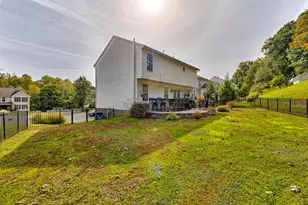 162 Janyce Dr, Hempfield Township, PA 15601 - Photo 3