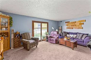 108 Clubhouse Dr, South Strabane, PA 15301 - Photo 5
