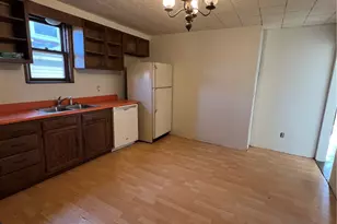 385 Pennsylvania Ave, Rochester, PA 15074 - Photo 3