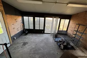 385 Pennsylvania Ave, Rochester, PA 15074 - Photo 11