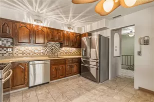 305 Banbury Ln, Harrison Township, PA 15065 - Photo 17