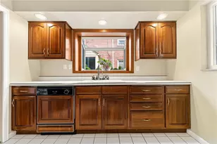 525 Westover Rd, Pittsburgh, PA 15228 - Photo 19