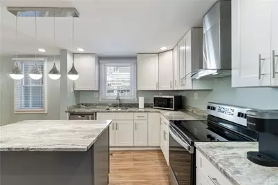 104 Pius St, Pittsburgh, PA 15203 - Photo 3