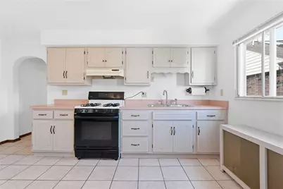 1917 Larkins Way, Pittsburgh, PA 15203 - Photo 19