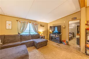 208 Florence Dr, Menallen Township, PA 15401 - Photo 13