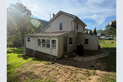 137 Watson Ave, Richland Township, PA 16374 - Photo 3