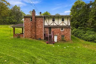 157 Wallace Dr, Monroeville, PA 15146 - Photo 1