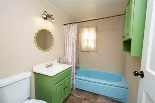 1112 Boni Dr, Pittsburgh, PA 15236 - Photo 9