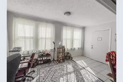 2716 Pioneer Ave, Pittsburgh, PA 15226 - Photo 3