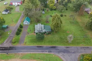 629 Lancaster Rd, Franklin Township, PA 16123 - Photo 3