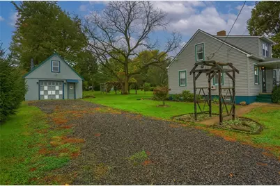 629 Lancaster Rd, Franklin Township, PA 16123 - Photo 25