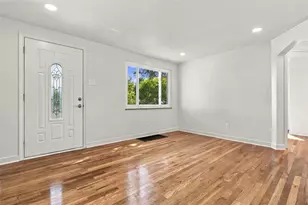 1017 Girard Rd, Pittsburgh, PA 15227 - Photo 5