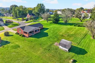 801 Gladden Rd, Canonsburg, PA 15317 - Photo 43