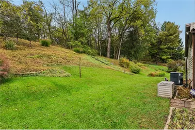 407 Laurie Dr, Pittsburgh, PA 15235 - Photo 43