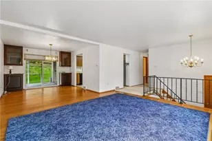 407 Laurie Dr, Pittsburgh, PA 15235 - Photo 7