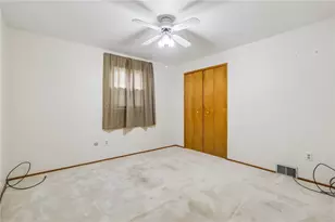 407 Laurie Dr, Pittsburgh, PA 15235 - Photo 31