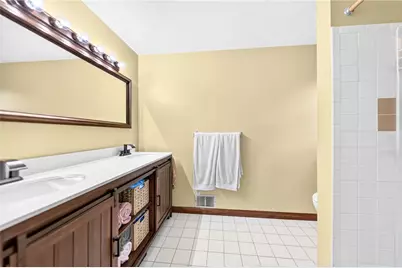 1254 McKnight Dr, Bethel Park, PA 15102 - Photo 13