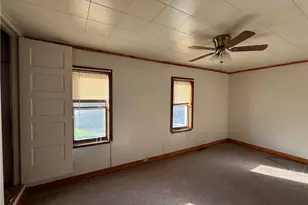 134 Douglas St, Green/Commdre/Prchse, PA 15729 - Photo 5