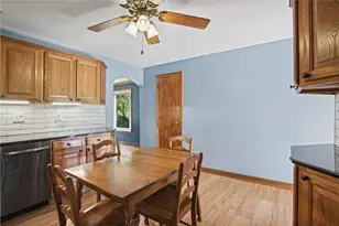 28 Richard St, Kennedy Township, PA 15108 - Photo 9